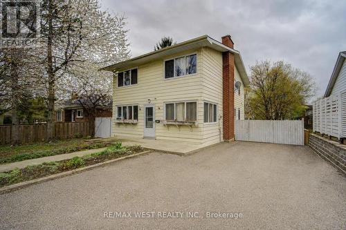 326 QUEEN STREET S  Mississauga, ON L5M 1M2