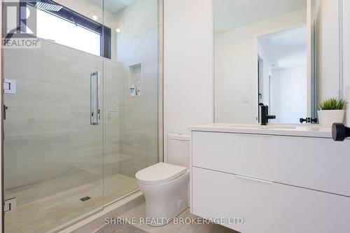 228 Edgewater Boulevard, Middlesex Centre, ON - Indoor Photo Showing Bathroom