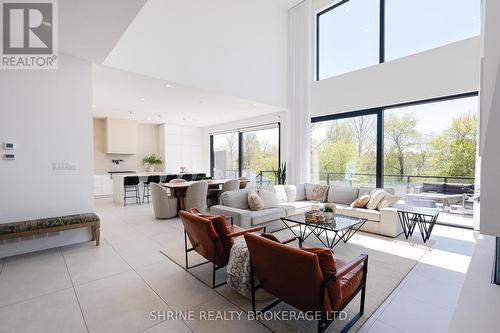228 Edgewater Boulevard, Middlesex Centre, ON - Indoor Photo Showing Living Room