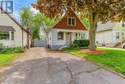 269 EAST 26TH STREET  Hamilton, ON L8V 3C9