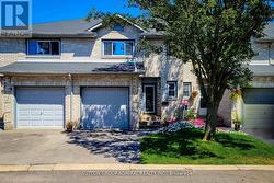 52 - 2 ROYALWOOD COURT Hamilton, ON L8E 4Z1