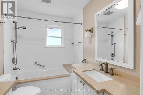 29 Winlock Park, Toronto, ON - Indoor Photo Showing Bathroom