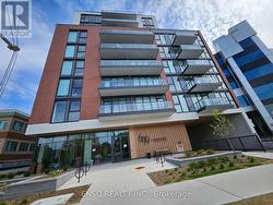 105 - 699 SHEPPARD AVENUE E Toronto, ON M2K 0J5