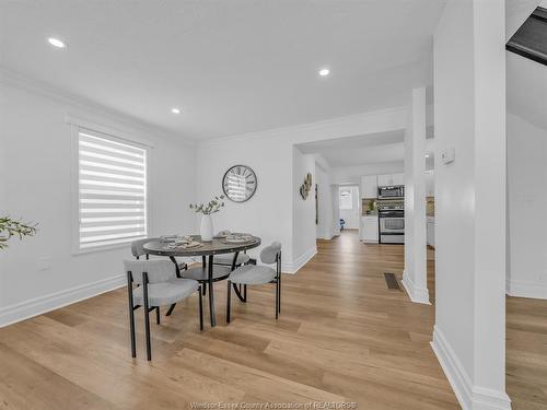 828 Lincoln, Windsor, ON 