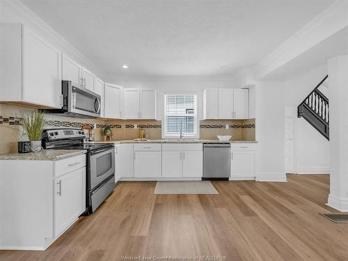 828 Lincoln, Windsor, ON 