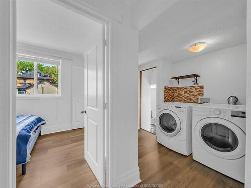 828 Lincoln, Windsor, ON 