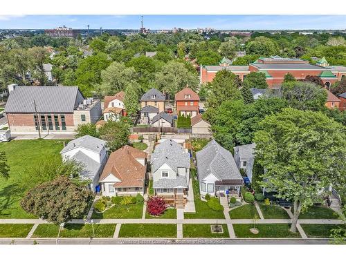 828 Lincoln, Windsor, ON 