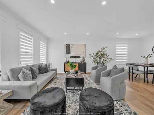 828 Lincoln, Windsor, ON 
