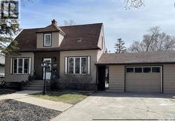 161 Halifax STREET N  Regina, SK S4R 2W5