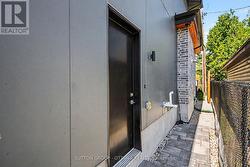 17 LOTTA AVENUE Ottawa, ON K2G 2A9