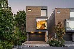 127 PERIDOT PRIVATE  Ottawa, ON K2C 3M3