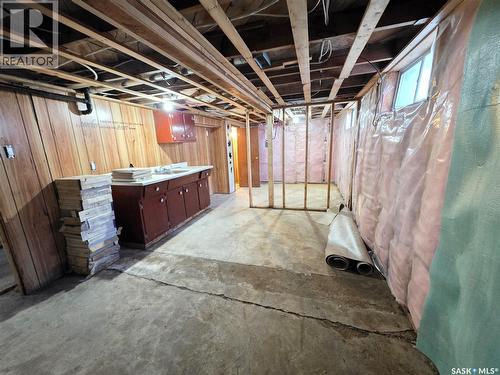 478 3Rd Avenue Nw, Swift Current, SK - Indoor Photo Showing Basement