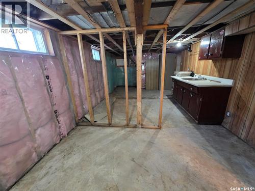 478 3Rd Avenue Nw, Swift Current, SK - Indoor Photo Showing Basement