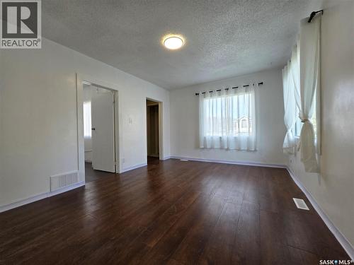 478 3Rd Avenue Nw, Swift Current, SK - Indoor Photo Showing Other Room