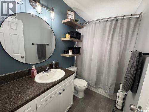 43 Marshall Crescent, Regina, SK - Indoor Photo Showing Bathroom