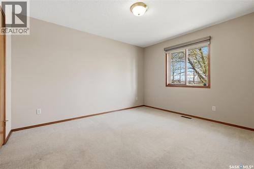 3706 Queens Gate, Regina, SK - Indoor Photo Showing Other Room