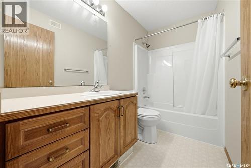 3706 Queens Gate, Regina, SK - Indoor Photo Showing Bathroom