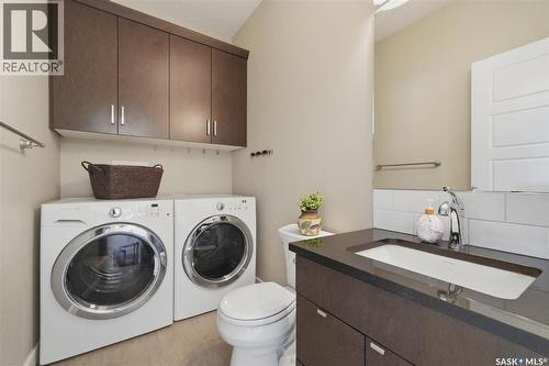 530 Maple Crescent, Warman, SK - Indoor Photo Showing Laundry Room