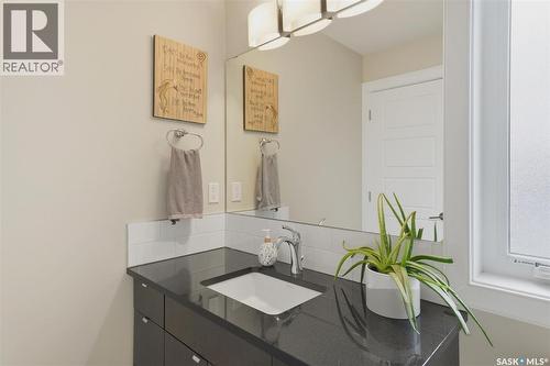 530 Maple Crescent, Warman, SK - Indoor Photo Showing Bathroom