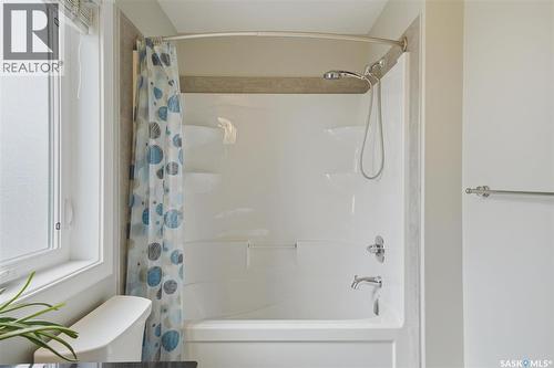 530 Maple Crescent, Warman, SK - Indoor Photo Showing Bathroom