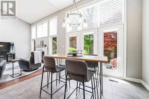 2178 Berwick Drive, Burlington, ON - Indoor Photo Showing Dining Room