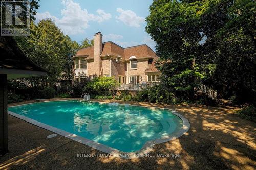 122 Willingdon Road, Ottawa, ON - Outdoor With In Ground Pool