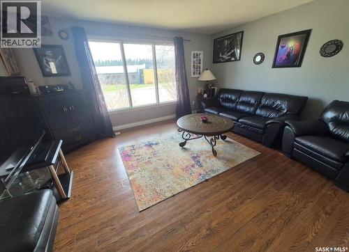 114 7Th Avenue S, Big River, SK - Indoor Photo Showing Living Room