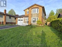 11 ASHELY COURT  Kitchener, ON N2E 2Z6