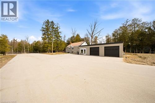 75 Robinson Road, Cambridge, ON - Outdoor