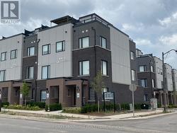 8 - 348 WHEAT BOOM DRIVE Oakville, ON L6H 3V6