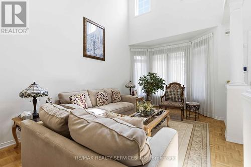 82 Mainard Crescent, Brampton, ON - Indoor Photo Showing Living Room