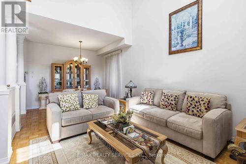 82 Mainard Crescent, Brampton, ON - Indoor Photo Showing Living Room