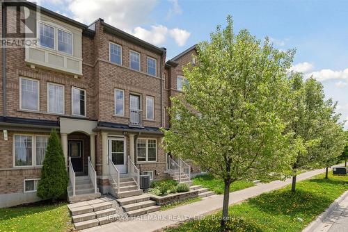 17 VALLIERE DRIVE  Markham, ON L6C 0M7