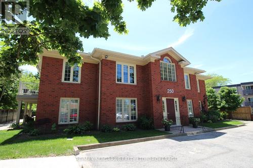 202 - 250 LINWELL ROAD  St. Catharines (Lakeport), ON L2N 1S2