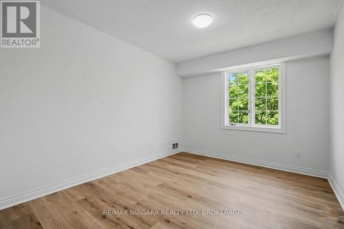 Bedroom 2 - 202 - 250 Linwell Road, St. Catharines (Lakeport), ON 