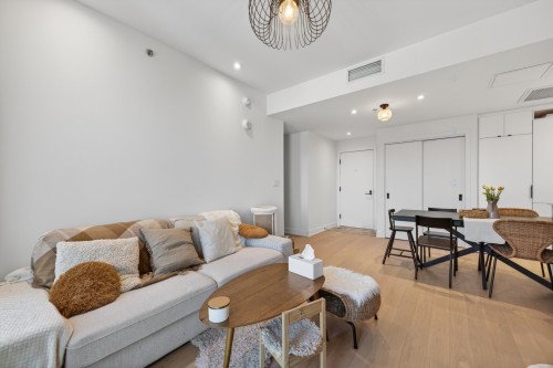 Salon - 851-288 Rue Richmond, Montréal (Le Sud-Ouest), QC - Indoor