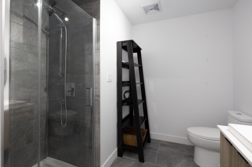 Bathroom - 303-60 Rue Toe-Blake, Vaudreuil-Dorion, QC - Indoor Photo Showing Bathroom