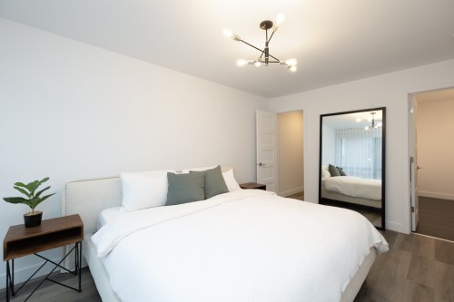Master Bedroom - 303-60 Rue Toe-Blake, Vaudreuil-Dorion, QC - Indoor Photo Showing Bedroom