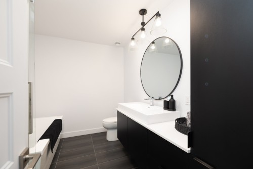 Master Bathroom - 303-60 Rue Toe-Blake, Vaudreuil-Dorion, QC - Indoor Photo Showing Bathroom