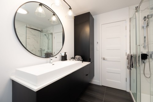 Master Bathroom - 303-60 Rue Toe-Blake, Vaudreuil-Dorion, QC - Indoor Photo Showing Bathroom