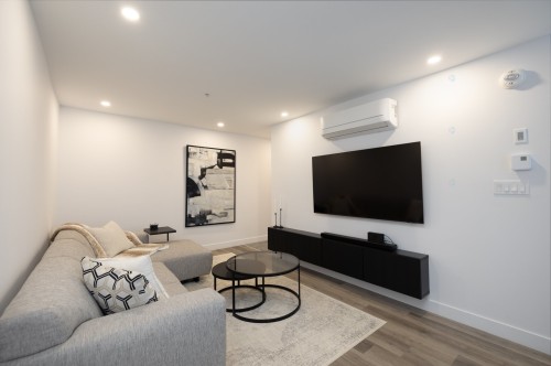 Living Room - 303-60 Rue Toe-Blake, Vaudreuil-Dorion, QC - Indoor
