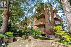 209 2211 W 2ND AVENUE  Vancouver, BC V5K 1H8