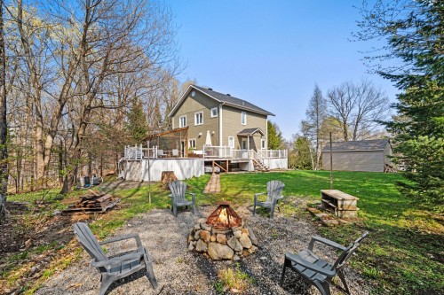 Courtyard - 152 Rue Du Mont-Rainer, Sainte-Agathe-Des-Monts, QC - Outdoor With Deck Patio Veranda