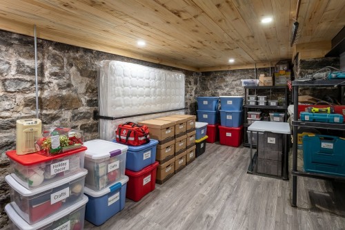 Den - 979 Av. Hemlock, Shawinigan, QC - Indoor