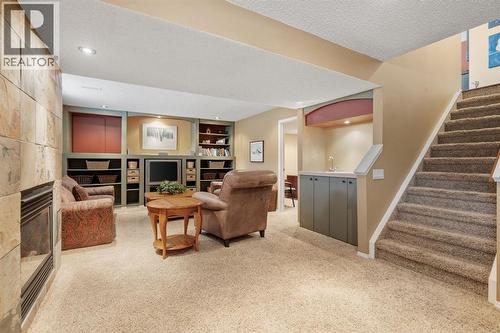 212 Sirocco Place Sw, Calgary, AB 