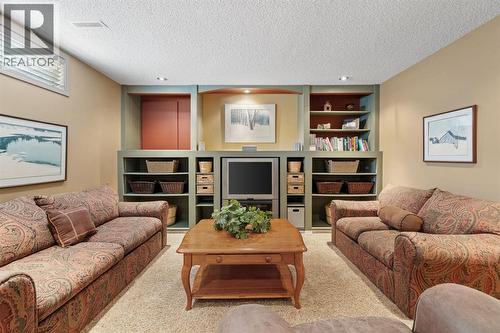 212 Sirocco Place Sw, Calgary, AB 