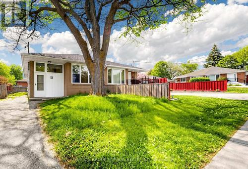 86 NEWBURY DRIVE  Newmarket, ON L3Y 4R3