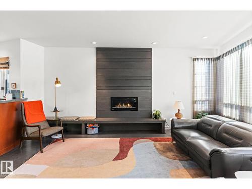 6428 Ada Bv Nw, Edmonton, AB 