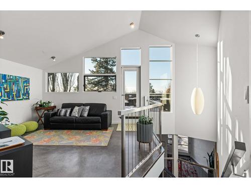 6428 Ada Bv Nw, Edmonton, AB 