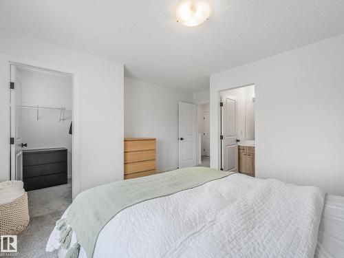 1061 Cy Becker Rd Nw, Edmonton, AB - Indoor Photo Showing Bedroom